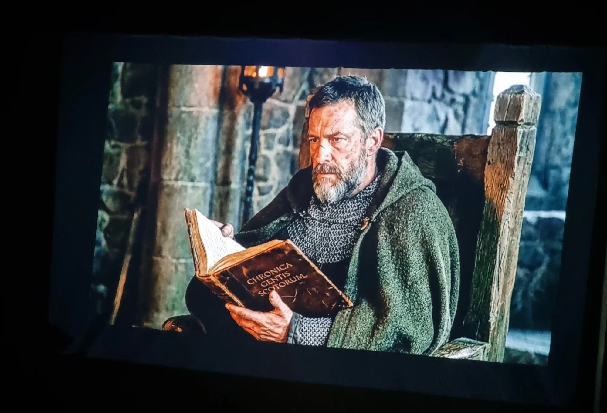 Bigy v divadle: Od žonglérských triků až po Shakespeara s AI — foto 2